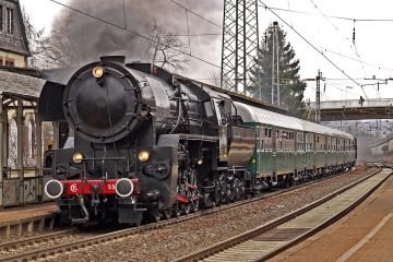 steam locomotive 2361968 1280